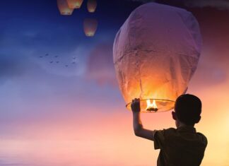 Jak zrobić lampion ze słoika i soli? Jak zrobić lampion ze słoika i soli?