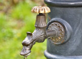 Jak zabezpieczyć kabinę prysznicową przed przeciekaniem? Jak zabezpieczyć kabinę prysznicową przed przeciekaniem?