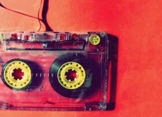 Czy można nagrywać rozmowę bez wiedzy drugiej osoby?