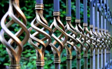 Jaki wysoki może być płot na granicy z sąsiadem?