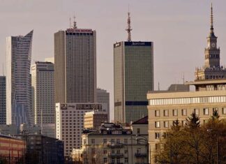 Dlaczego warto zakupić nieruchomość na Mokotowie z pomocą agencji nieruchomości
